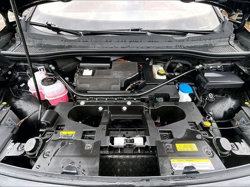 Certified 2023 Volkswagen ID.4 Pro S Plus image 9