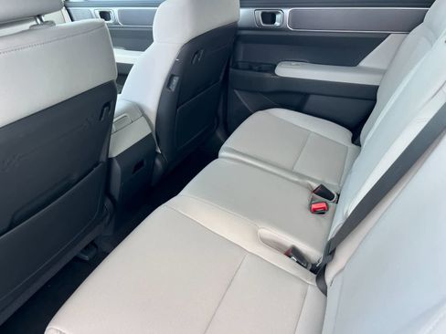 New 2026 Hyundai Santa Fe SE FWD image 4
