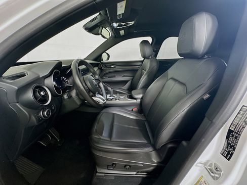 Used 2022 Alfa Romeo Stelvio Ti image 13