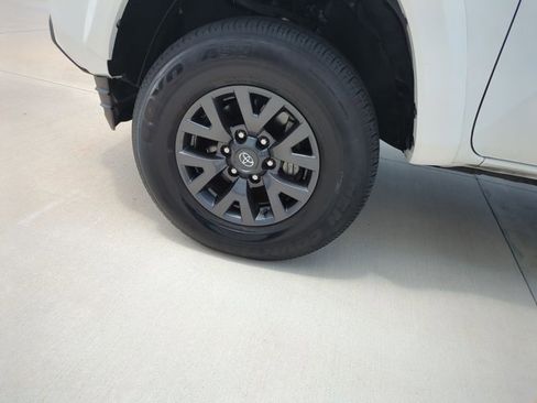 Used 2023 Toyota Tacoma SR5 RWD image 22