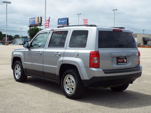 Used 2015 Jeep Patriot Sport w/ Power Value Group FWD image 8