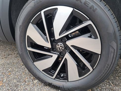 New 2026 Volkswagen Atlas SEL image 28