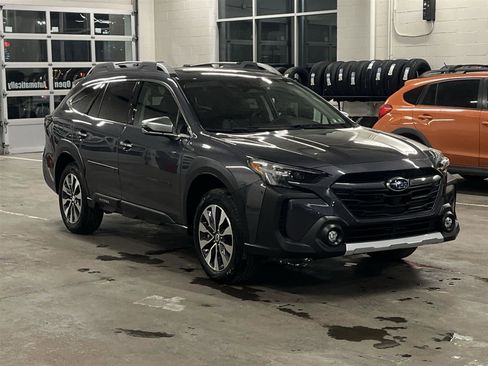 Used 2025 Subaru Outback Touring image 7