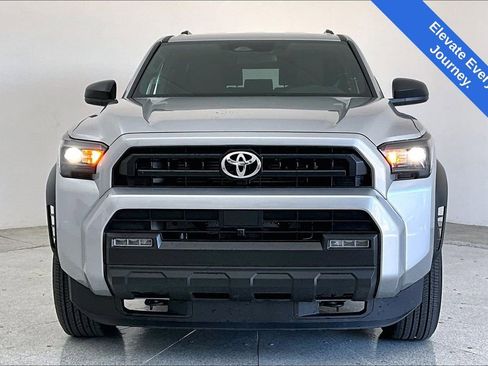 Used 2025 Toyota 4Runner SR5 image 5