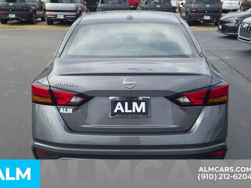 Used 2025 Nissan Altima 2.5 SV image 6