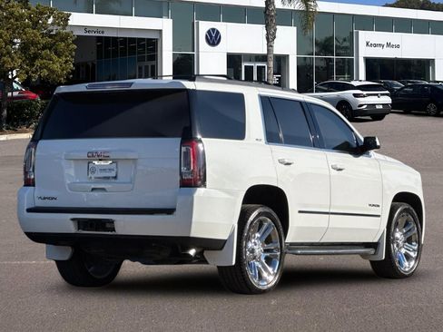 Used 2017 GMC Yukon SLT w/ Premium Edition image 4