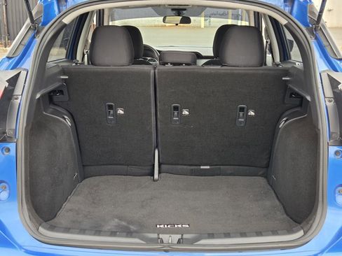 Used 2021 Nissan Kicks S FWD image 9