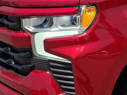 Used 2024 Chevrolet Silverado 1500 RST w/ Z71 Off-Road Package AWD/4WD image 9