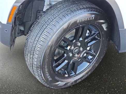 Used 2025 Land Rover Defender 110 S image 30