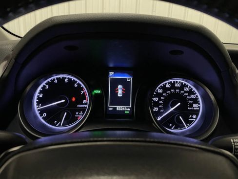 Used 2021 Toyota Camry SE w/ Convenience Package FWD image 24