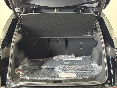 New 2026 Land Rover Range Rover Evoque S AWD/4WD image 29