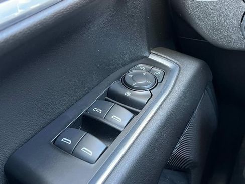Used 2025 Chevrolet Silverado 1500 LT image 26