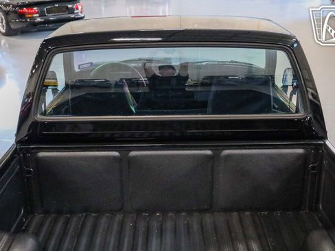 Used 1987 Toyota Pickup 2WD Regular Cab image 30