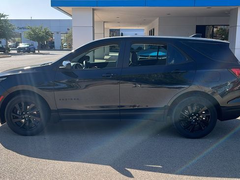 Used 2024 Chevrolet Equinox LS w/ Midnight Edition FWD image 4