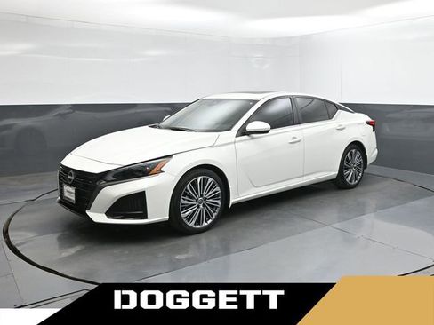 New 2026 Nissan Altima 2.5 SV w/ SV Premium Package image 1