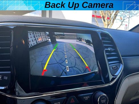 Used 2021 Jeep Grand Cherokee Limited w/ Luxury Group II image 13