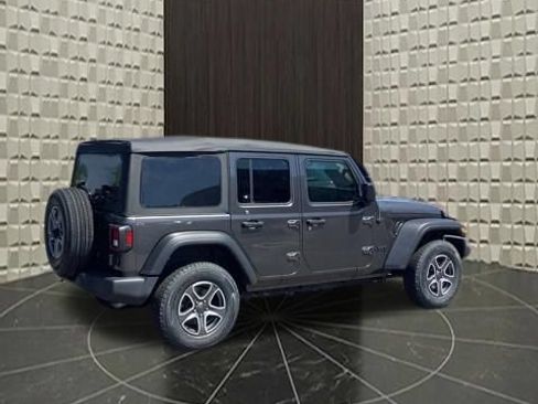 Certified 2022 Jeep Wrangler Unlimited Sport AWD/4WD image 4