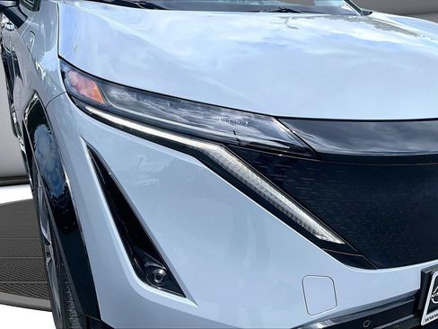 Used 2023 Nissan Ariya FWD image 30
