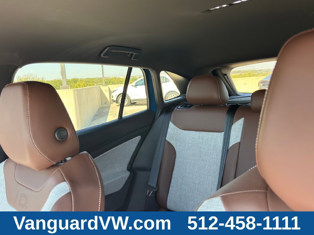 Used 2025 Volkswagen ID.4 Pro RWD image 10