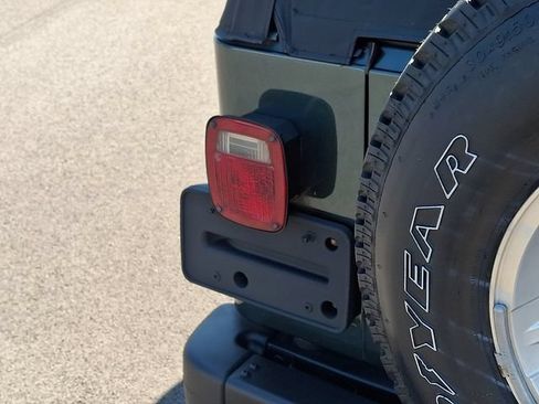 Used 2004 Jeep Wrangler 4WD w/ 30" Tire & Wheel Group image 30
