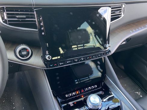 New 2023 Jeep Grand Wagoneer Series II image 18