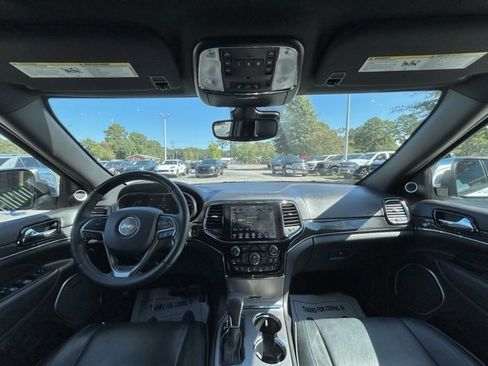 Used 2019 Jeep Grand Cherokee Overland image 18