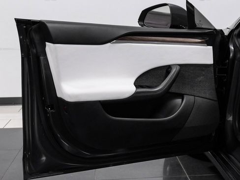 Used 2023 Tesla Model S image 37