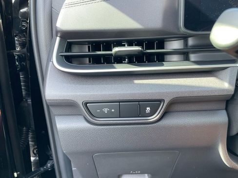 New 2026 Kia Carnival EX image 12