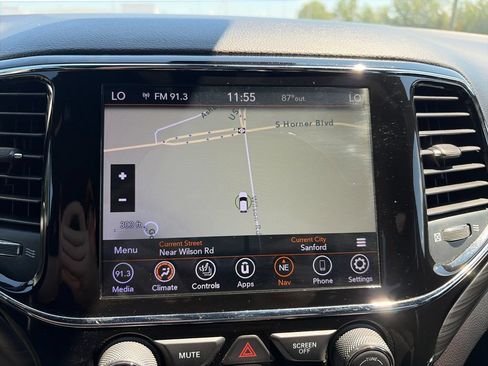 Used 2020 Jeep Grand Cherokee Altitude RWD image 19
