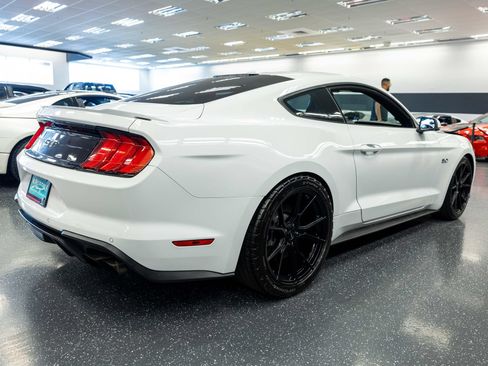 Used 2018 Ford Mustang GT Premium RWD image 4