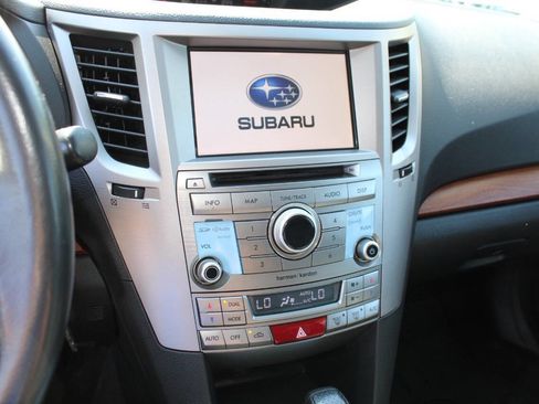 Used 2013 Subaru Outback 2.5i Limited AWD/4WD image 15