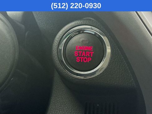 Used 2025 Subaru Crosstrek 2.0i Premium image 19