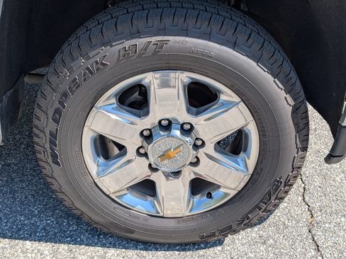 Used 2023 Chevrolet Silverado 3500 LTZ AWD/4WD image 12