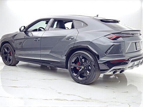 Used 2020 Lamborghini Urus image 7