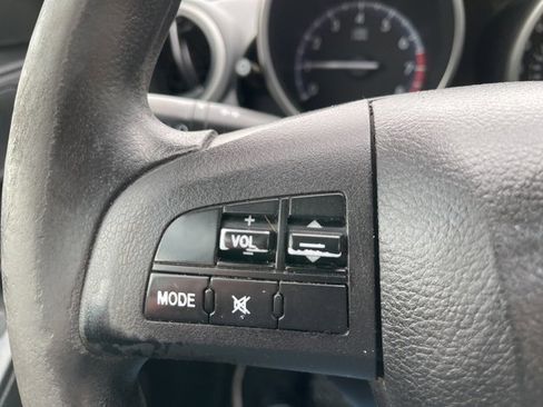 Used 2013 MAZDA MAZDA3 i SV image 18