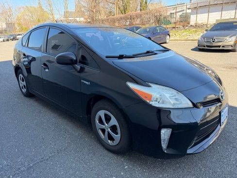 Used 2014 Toyota Prius Two image 5
