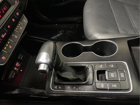 Used 2019 Kia Sorento SX w/ SX Touring Package image 35