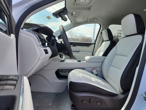 New 2026 GMC Acadia Denali w/ Super Cruise Package image 10