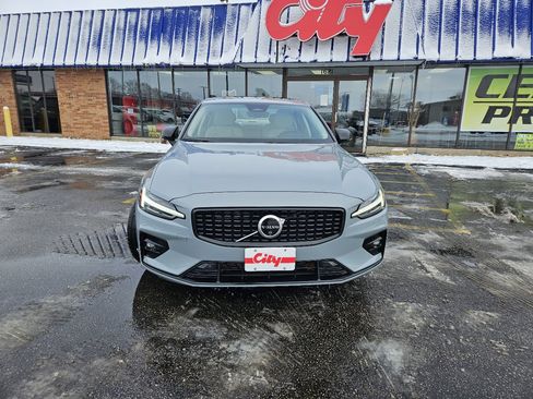 Used 2024 Volvo S60 B5 Plus image 8