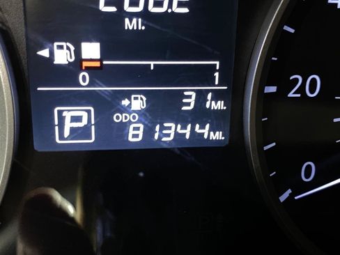 Used 2018 Nissan Kicks S FWD image 9