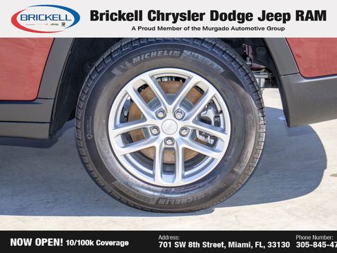 Used 2025 Jeep Grand Cherokee L Laredo image 39