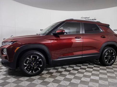 Used 2023 Chevrolet TrailBlazer LT w/ Convenience Package FWD image 5