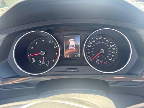 Used 2021 Volkswagen Tiguan S FWD image 6