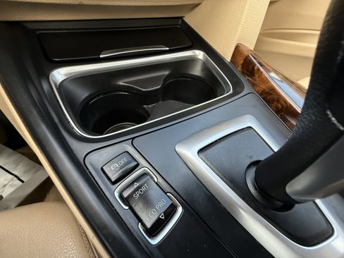 Used 2014 BMW 335i xDrive Sedan image 25