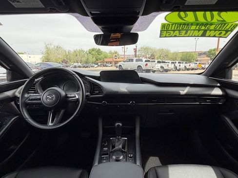 Used 2019 MAZDA MAZDA3 Hatchback image 14
