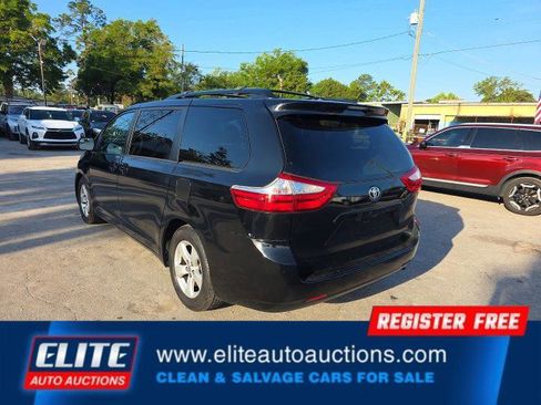 Used 2015 Toyota Sienna LE FWD image 5