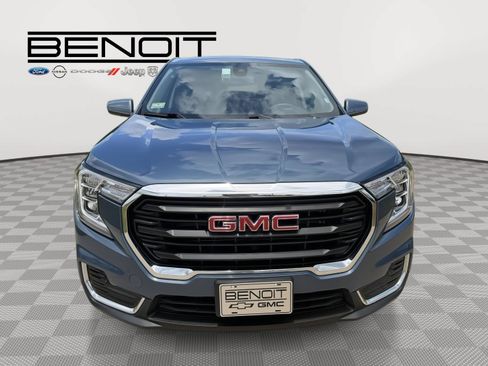 Used 2024 GMC Terrain SLE AWD/4WD image 8