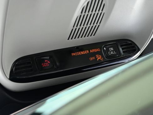 Used 2022 Volvo XC90 T6 Momentum w/ Protection Package Premier image 31