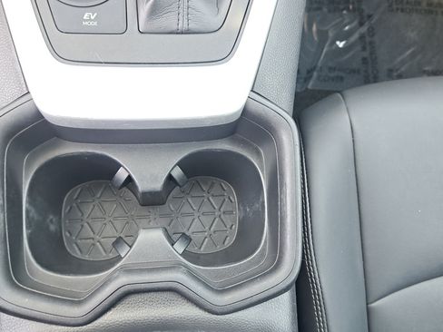 Used 2021 Toyota RAV4 XLE Premium AWD/4WD image 23