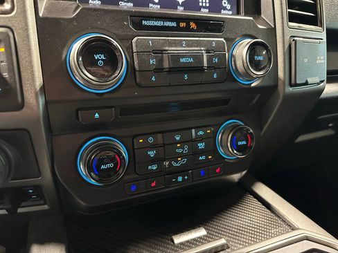 Used 2018 Ford F150 Raptor w/ Equipment Group 802A Luxury image 33